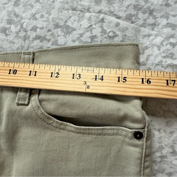 LEVI 511 Jeans Mens 31x32 Khaki Stretch Slim Fit Tapered Leg Flex - Picture 5 of 8